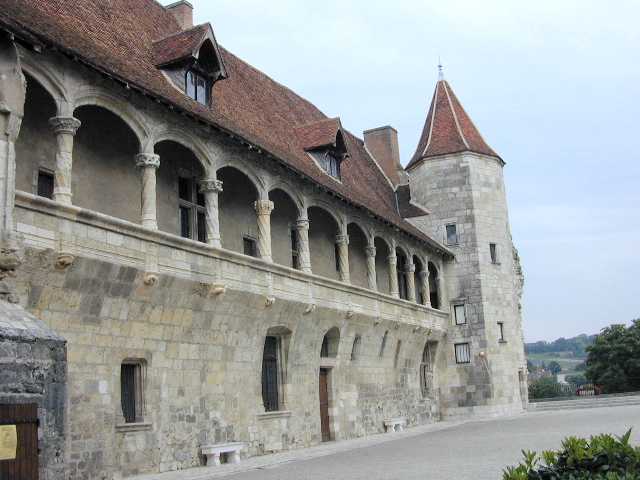 chateau_d_albret.jpg