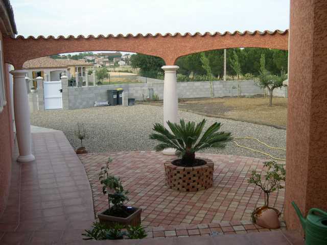 patio02.jpg